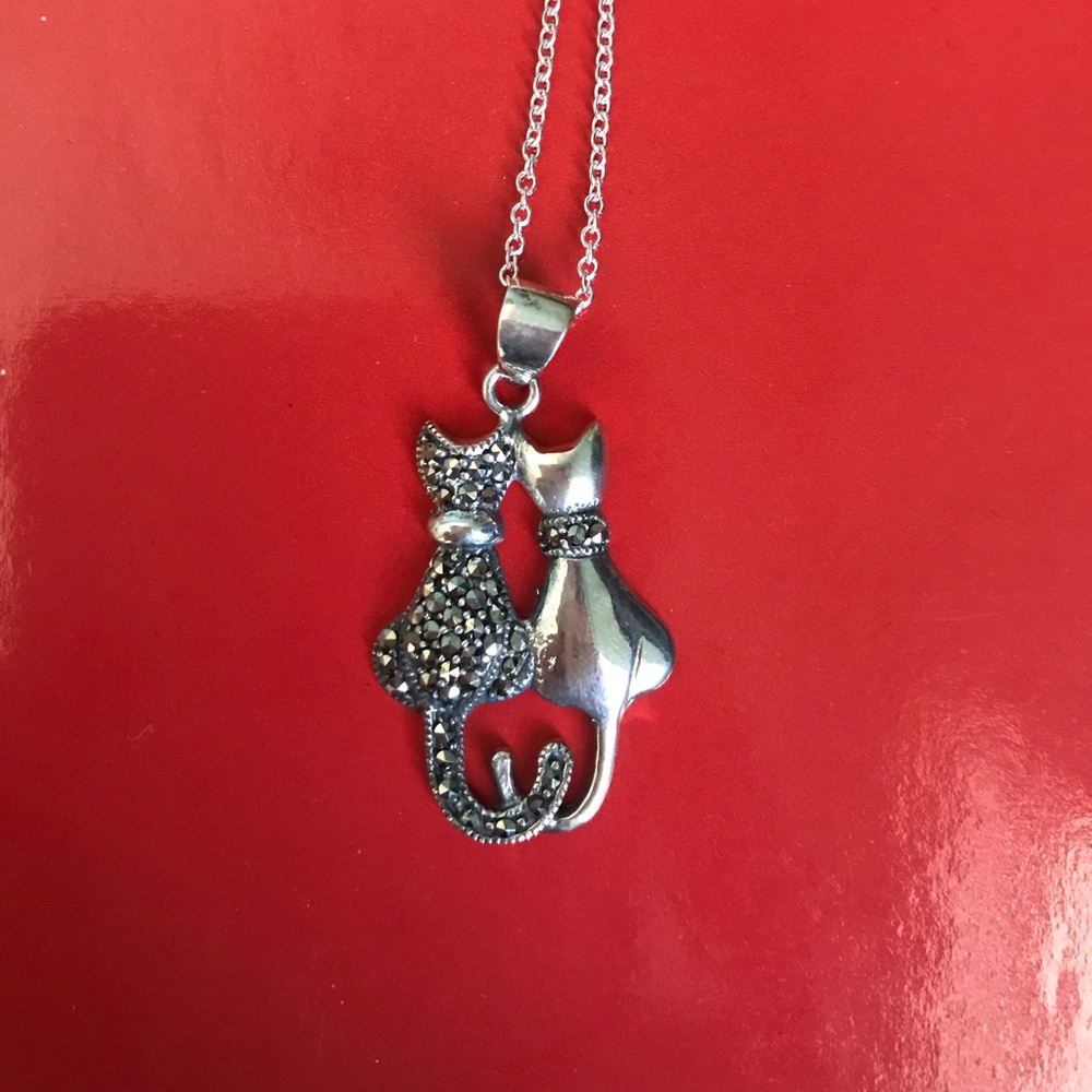 Kitty cat necklace